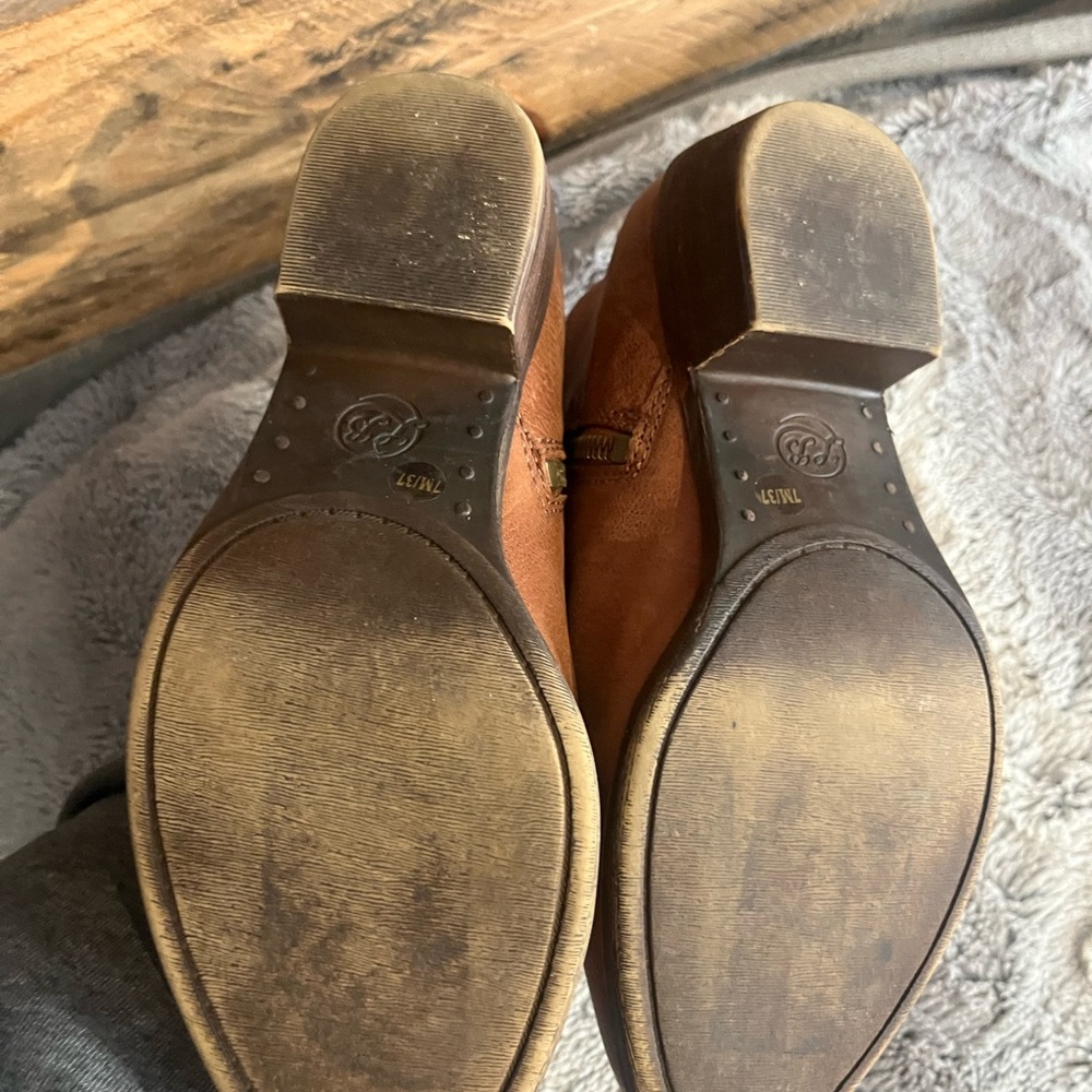 Lucky Brand Tan Leather ankle zip up Boots 7M - Picture 5 of 9